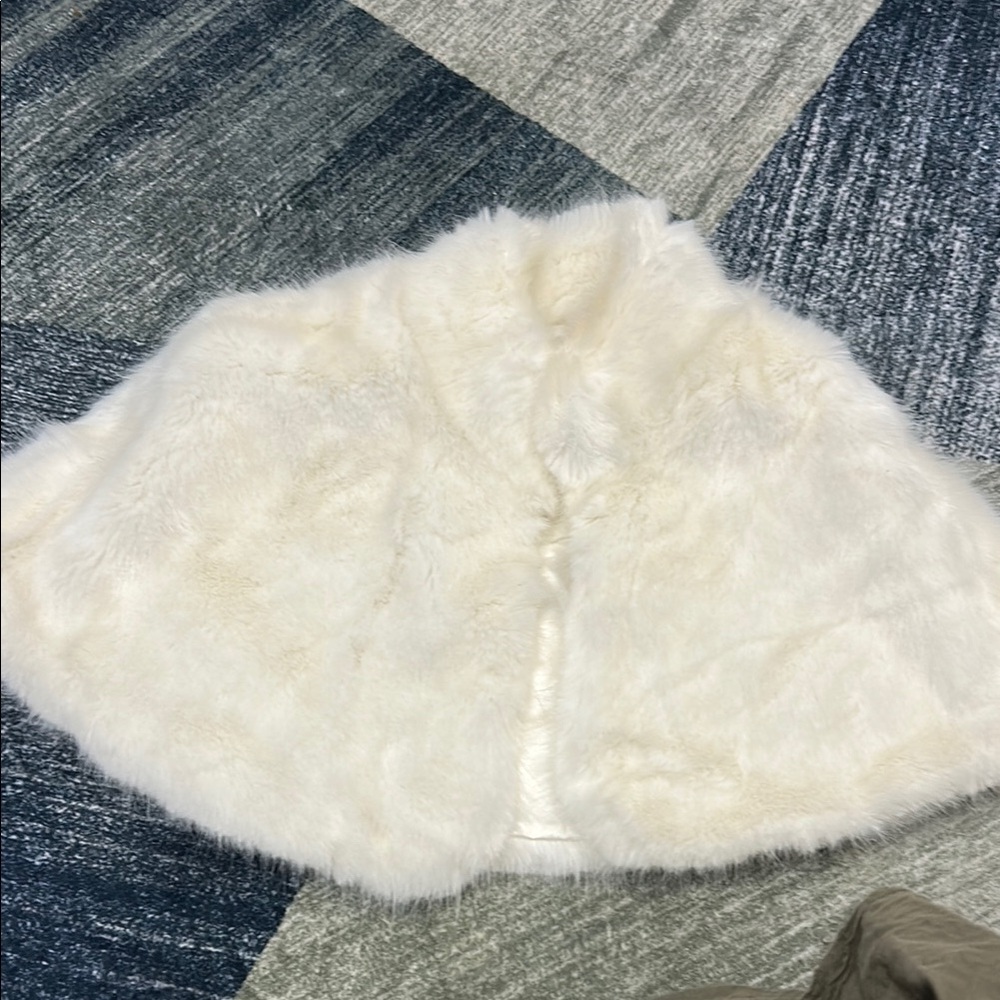 Elegant White Faux Fur Cape